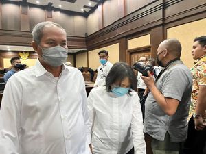 Suap Eks Pejabat Dirjen Pajak, Veronika Lindawati Dituntut 3 Tahun Bui Suap Eks Pejabat Dirjen Pajak, Veronika Lindawati Dituntut 3 Tahun Bui