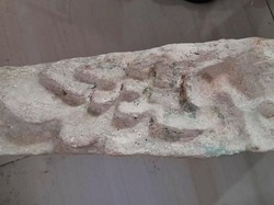 Warga Banyuwangi Temukan Relief Kuno Saat Gali Tanah di Kebun