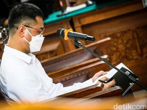 Peraih Adhi Makayasa Akui Tak Berdaya Tolak Perintah Ambil CCTV Kasus Sambo Peraih Adhi Makayasa Akui Tak Berdaya Tolak Perintah Ambil CCTV Kasus Sambo