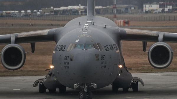 Wujud Boeing C-17 Globemaster III, Pesawat Raksasa yang Gegerkan Bali