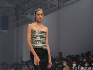 10 Koleksi Busana Monokrom Yosafat Dwi Kurniawan, Terinspirasi Masa Depan