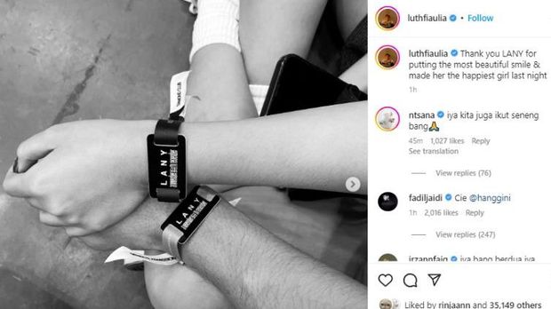 Hanggini dan Luthfi Aulia nonton konser LANY bersama.