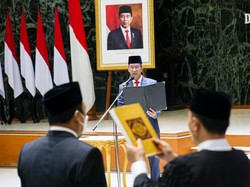 Heru Budi Lantik 11 Pejabat Eselon II di Pemprov DKI