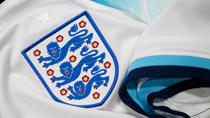 A picture taken on November 8, 2022 in Paris, shows the jersey of the England national football team for the Football FIFA World Cup 2022 in Qatar. (Photo by FRANCK FIFE / AFP) (Photo by FRANCK FIFE/AFP via Getty Images)