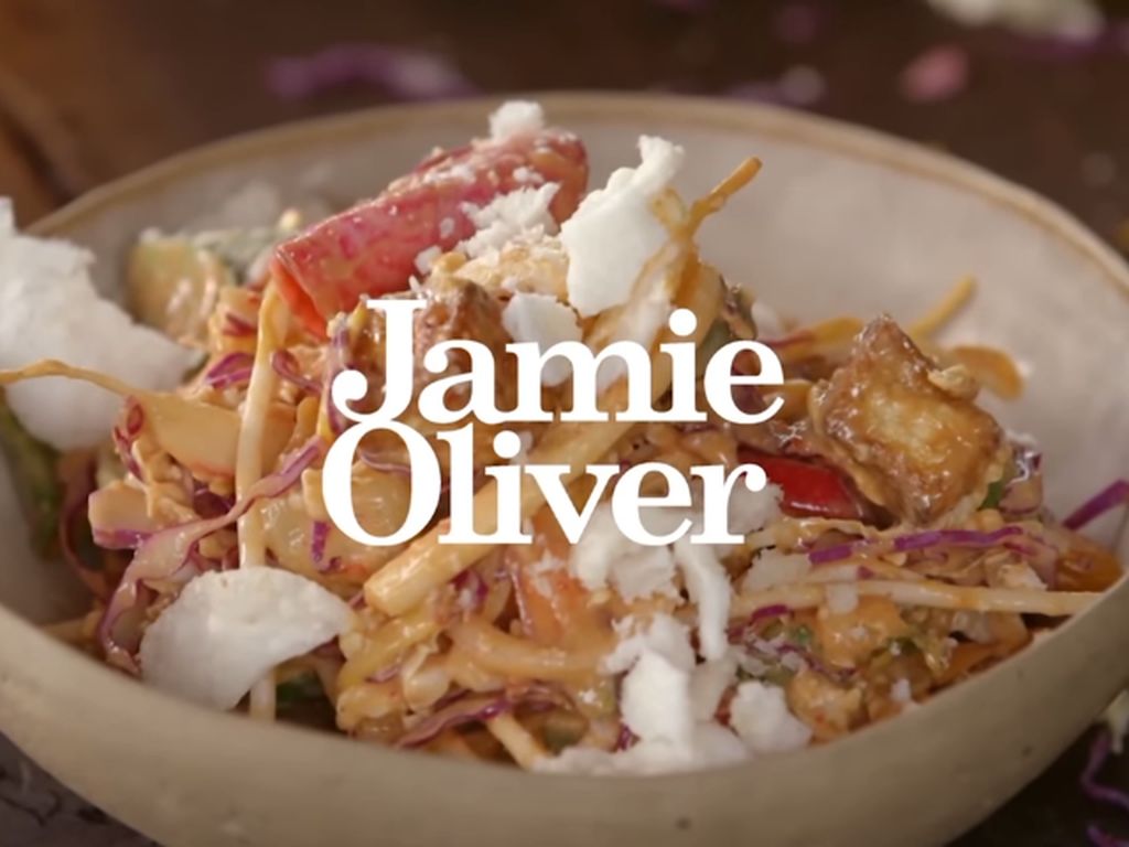Jamie Oliver Bikin Gado-gado dan Sukses Bikin Uncle Roger Kesal Jamie Oliver Bikin Gado-gado dan Sukses Bikin Uncle Roger Kesal