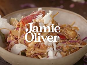 Jamie Oliver Bikin Gado-gado dan Sukses Bikin Uncle Roger Kesal Jamie Oliver Bikin Gado-gado dan Sukses Bikin Uncle Roger Kesal