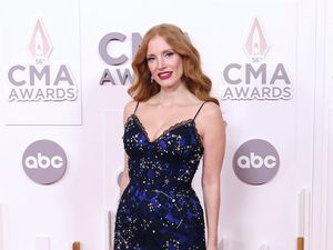 Aktivis Feminis Tuding Joe Jonas Manipulatif, Jessica Chastain Setuju Aktivis Feminis Tuding Joe Jonas Manipulatif, Jessica Chastain Setuju