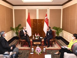 Momen Pertemuan Bilateral Presiden Jokowi dan PM Singapura