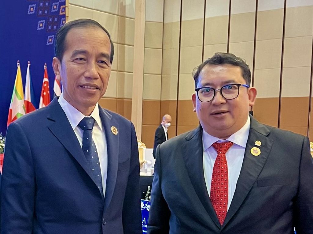 Fadli Zon Ucap Terima Kasih ke Jokowi soal Jatah Prabowo Fadli Zon Ucap Terima Kasih ke Jokowi soal Jatah Prabowo