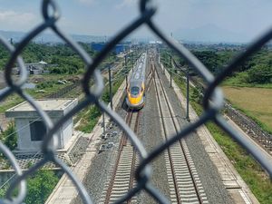 Ada Kereta Cepat JKT-BDG, Argo Parahyangan Setop Operasi?