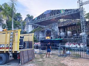 Konser Denny Caknan di Gresik Batal, Panitia Tuding Polisi Tak Tepati Janji Konser Denny Caknan di Gresik Batal, Panitia Tuding Polisi Tak Tepati Janji