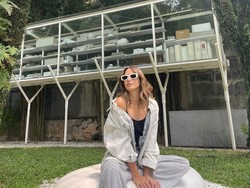 Nia Ramadhani Luncurkan Buku Cerita Ade, Kisah Kelam saat Jatuh hingga Rehab