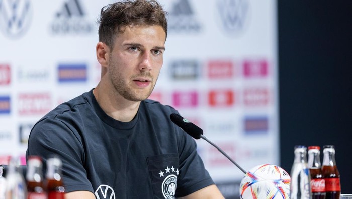 31 May 2022, Bavaria, Herzogenaurach: Soccer: National team, before the start of the Nations League. Leon Goretzka during a press conference after training. Photo: Daniel Karmann/dpa (Photo by Daniel Karmann/picture alliance via Getty Images)