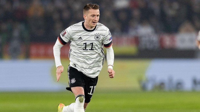 WOLFSBURG, GERMANY - NOVEMBER 11: Marco Reus of Germany runs with the ball during the 2022 FIFA World Cup Qualifier match between Germany and Liechtenstein at Volkswagen Arena on November 11, 2021 in Wolfsburg, Lower Saxony. (Photo by Boris Streubel/Getty Images)