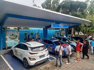 Touring 13 Mobil Listrik G20 Jakarta-Bali Mampir Ngecas di Jembrana