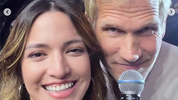 7 Momen Nia Ramadhani Nonton Konser MLTR, Dituding Rebut Kursi Penonton Lain