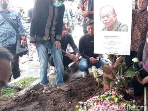 Eks Walkot Bandung Dada Rosada Sebut Tjetje Guru Politiknya Eks Walkot Bandung Dada Rosada Sebut Tjetje Guru Politiknya
