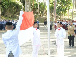Pemprov Sulbar Gelar Pembersihan Laut di Peringatan Hari Pahlawan