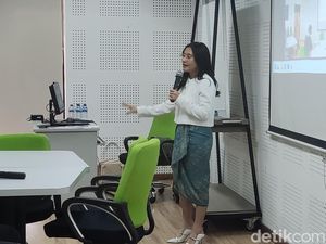 Prilly Bagi Tips Cegah Dampak Buruk Cancel Culture ke Mahasiswa UGM Prilly Bagi Tips Cegah Dampak Buruk Cancel Culture ke Mahasiswa UGM