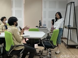 Saat Prilly Ditanya Mahasiswa UGM soal Pengaruh TV Masa Kini