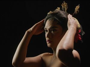 Menjadi Penari Lengger Lanang Banyumas, Benarkah Kerasukan Indang? Menjadi Penari Lengger Lanang Banyumas, Benarkah Kerasukan Indang?