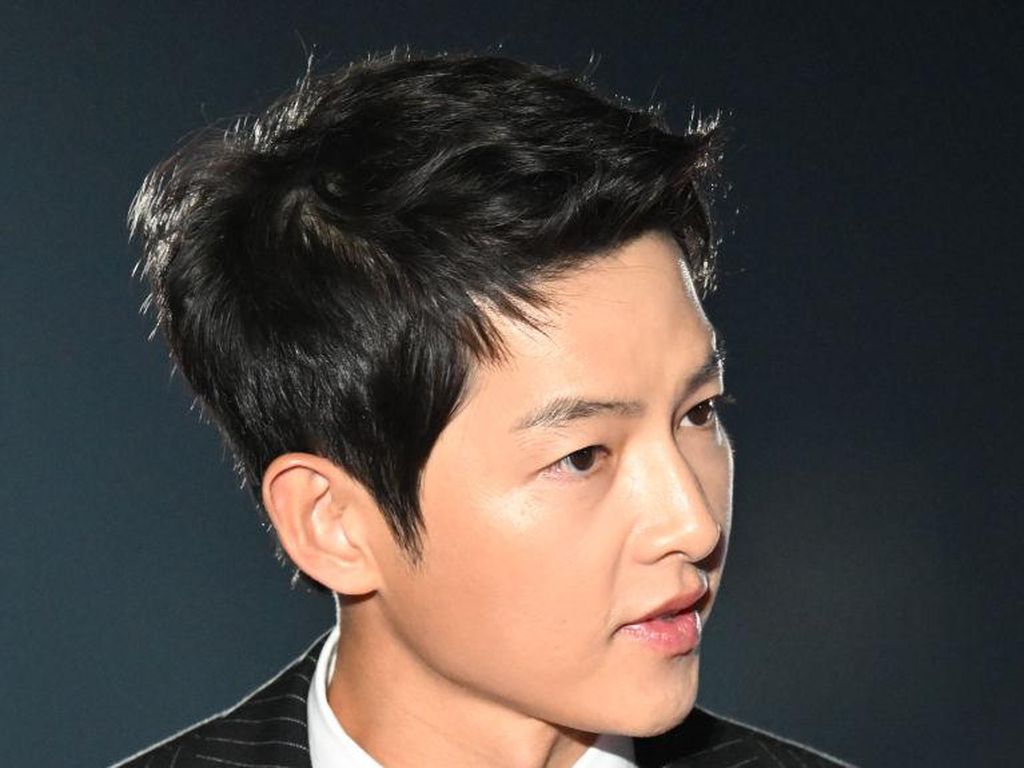 5 Fakta Song Joong-ki yang Bakal Bertemu Fans Indonesia November Ini 5 Fakta Song Joong-ki yang Bakal Bertemu Fans Indonesia November Ini