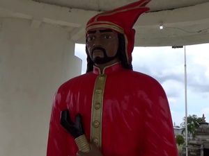 Patung Sultan Hasanuddin di Makassar Digolongkan Menjadi Patung Apa? Patung Sultan Hasanuddin di Makassar Digolongkan Menjadi Patung Apa?