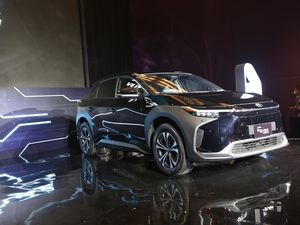 Toyota bZ4X Bakal Diproduksi Lokal? Ini Jawaban Toyota