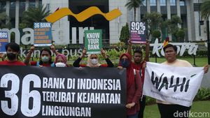 Walhi Beraksi di Kantor Bank Mandiri, Ada Apa?