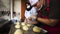 Warga Binaan Lapas Palembang Belajar Bikin Roti