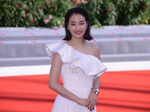 4 Fakta Menarik Suzu Hirose, Lawan Main Kento Yamazaki di Film 4 Fakta Menarik Suzu Hirose, Lawan Main Kento Yamazaki di Film