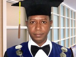 Profil Apolo Safanpo, Mantan Rektor Uncen Jadi Pj Gubernur Papua Selatan