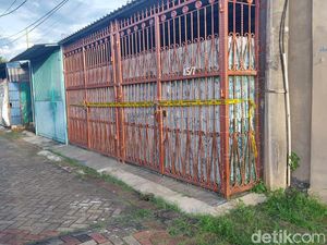 Polisi Temukan Klentingan di Rumah Keluarga Tewas Mengering di Kalideres Polisi Temukan Klentingan di Rumah Keluarga Tewas Mengering di Kalideres