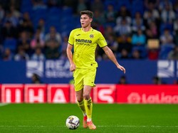 Ini Dua Bek Baru Incaran Barcelona