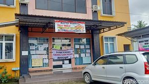 Suasana Kantor Desa Lengkong Disegel gegara Kades Dituding Zina