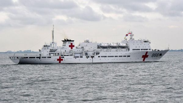 Penampakan Kapal China Daishan Dao-866 Sandar di Teluk Jakarta