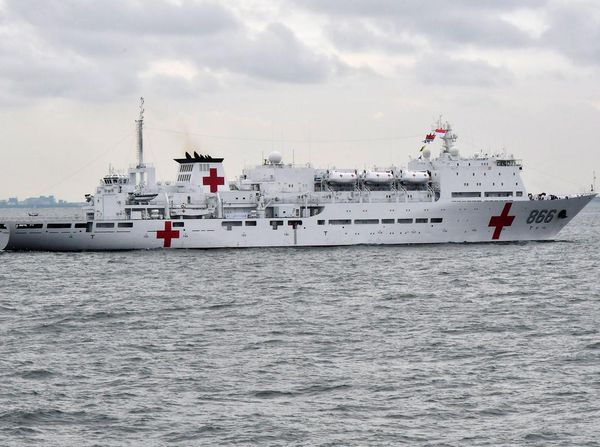 Penampakan Kapal China Daishan Dao-866 Sandar di Teluk Jakarta