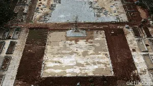 Melihat Monas yang Dicukur Anies, Kini Mau Dihijaukan Lagi