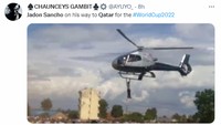 Kalau ini lebih ekstrem, meme Jadon Sancho berangkat ke Qatar dengan cara gelayutan di helikopter! (Foto: Twitter)