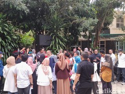 Ortu Siswa Ngadu ke DPRD Depok soal Kisruh Relokasi SDN Pondok Cina 1