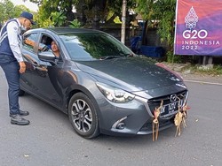 Hari Pertama Ganjil Genap G20, Pengendara Pelat Genap Putar Balik