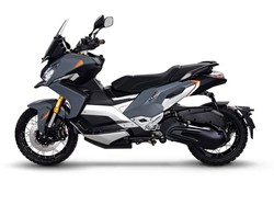 Peugeot Luncurkan Skuter Adventure Mirip Honda X-ADV