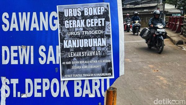 Poster Kritik Kasus Kebaya Merah dan Tragedi Kanjuruhan Hiasi Depok