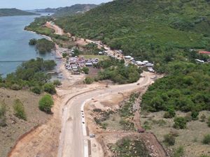 Proyek Jalan dan Jembatan di Labuan Bajo-Tanamori Dikebut, Ini Potretnya