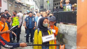 Potret Rekonstruksi Pembunuhan Anak Perempuan di Cimahi