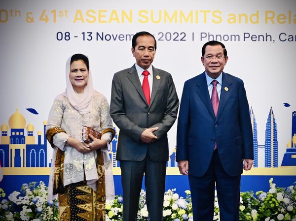 Sambutan Hangat PM Kamboja untuk Presiden Jokowi dan Iriana