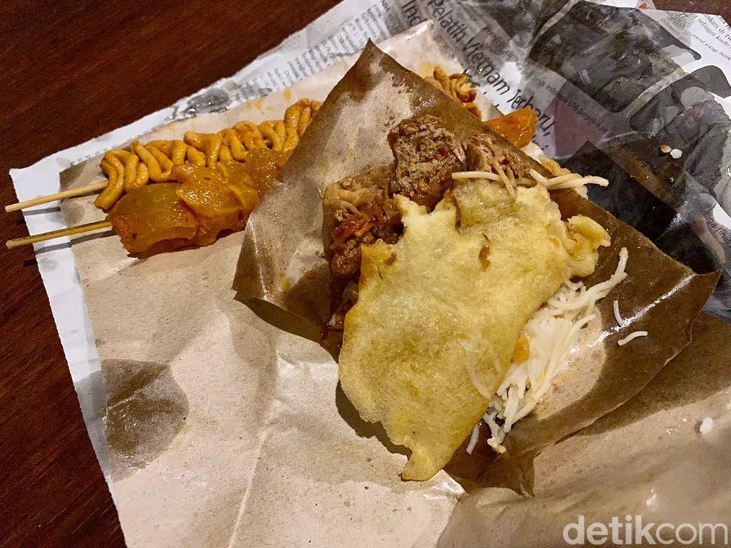 Murah! 5 Nasi Pecel hingga Rawon Harganya Rp 2.000 hingga Rp 6.000 Murah! 5 Nasi Pecel hingga Rawon Harganya Rp 2.000 hingga Rp 6.000