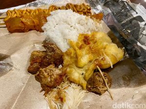 Murah Enak! Ini Sego Banting Cak San Rp 3 Ribu di Malang Murah Enak! Ini Sego Banting Cak San Rp 3 Ribu di Malang