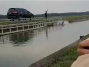 Geger Video Pemobil Buang Motor ke Sungai Grobogan, Begini Faktanya Geger Video Pemobil Buang Motor ke Sungai Grobogan, Begini Faktanya