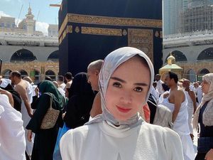 10 Momen Yuni Shara Umrah: Tetap Tenang Walau Pergi Sendiri